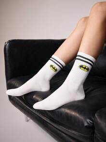 BATMAN X SHEIN 1 Pack Cartoon Pattern White Crew Socks For Men And Women - Black and White - View 5