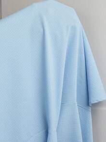 SHEIN EZwear 大尺碼女款素色紋理寬鬆版型單個方胸前口袋落肩長袖襯衫 - 淺藍色 - 查看 7