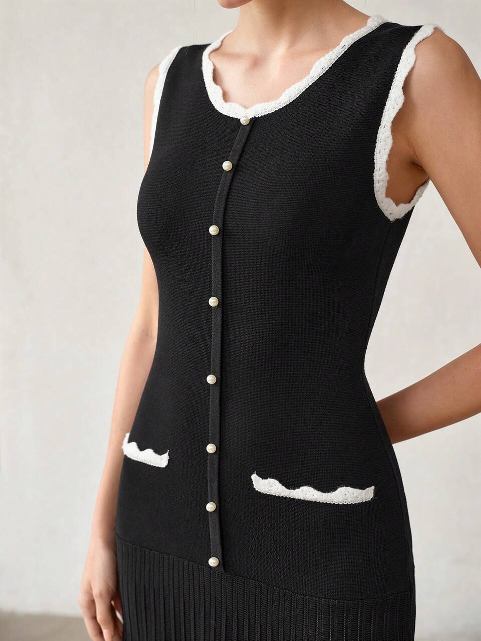 MOTF WOMEN'S CONTRAST TRIM PLEATED HEM SWEATER DRESS