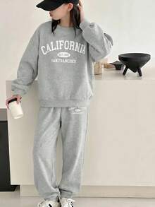 Ensemble sweat-shirt oversize à col rond et manches longues avec imprimé slogan anglais minimaliste confortable et décontracté, et pantalon de survêtement fuselé, convient pour la maison et les sorties, vert foncé, Noël, pour préadolescente - Gris - Voir 5