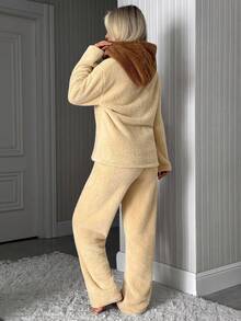 SHEIN طقم بيجامة ناعم من الفرو بتصميم دب الفضاء الحالم - بني - مشاهدة 2