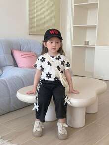 SHEIN 2pcs/Baby Girl's Summer Casual Two Pieces Set: Short-Sleeved Casual Floral Print Patchwork Top With Ribbon Bow And Long Pants - Black - View 4