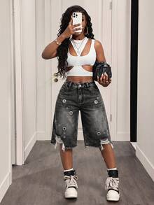 Slaydiva Women's Fashion Hiphop Distressed Pocket Denim Bermuda Shorts Outfits Shiny Pants Summer Festival For Women Beach Black Jeans Y2k - Black - View 3