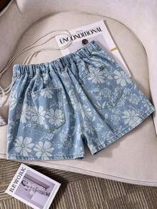 SHEIN Plus Size Denim Shorts, Casual Sweet Light Blue Jacquard Fabric Denim Shorts, Summer Vacation Daily Outing Travel Music Festival School Season Versatile Denim Shorts - Light Wash - View 2