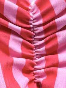 SHEIN Swim 女款性感海灘度假純色時尚掛脖繫帶＋後背繫帶比基尼上衣，性感抓皺後背＋側腰抓皺設計比基尼褲，街頭風音樂節派對泳池泳裝套裝 - 粉色 - 查看 3