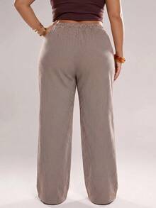 SHEIN Tall CURVE Lässige Pendler-Hose in Große Größen mit Karomuster und weitem Bein - Braun - Übersicht 7
