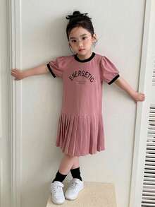 Dazy Kids 少女圓領對比飾邊百褶字母印花休閒日常外出洋裝 - 粉色 - 查看 4