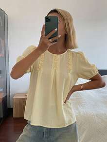 DAZY 女款素色寬鬆短袖圓領百褶休閒度假風夏季襯衫上衣 - 黃色 - 查看 5