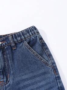 SHEIN 青少年男孩牛仔褲 夏季新款街頭工裝風 淺藍色水洗 寬鬆直筒 大口袋 鬆緊腰 高級棉 日常上學穿搭 - 深色水洗藍 - 查看 5