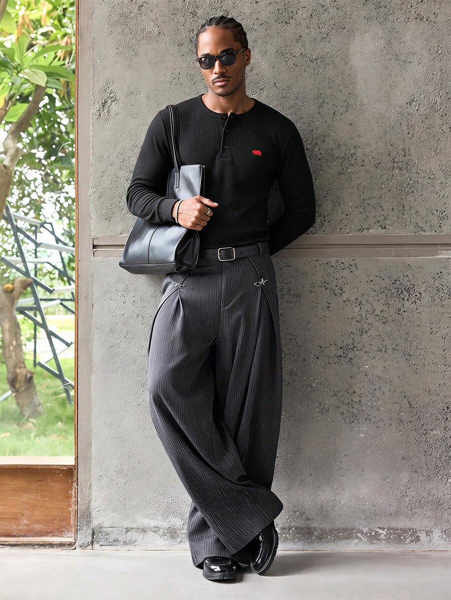 ESTAVOR 男士日常休闲弹力华夫格针织长袖T恤,饰有小熊刺绣细节 - 黑色 - 查看 1