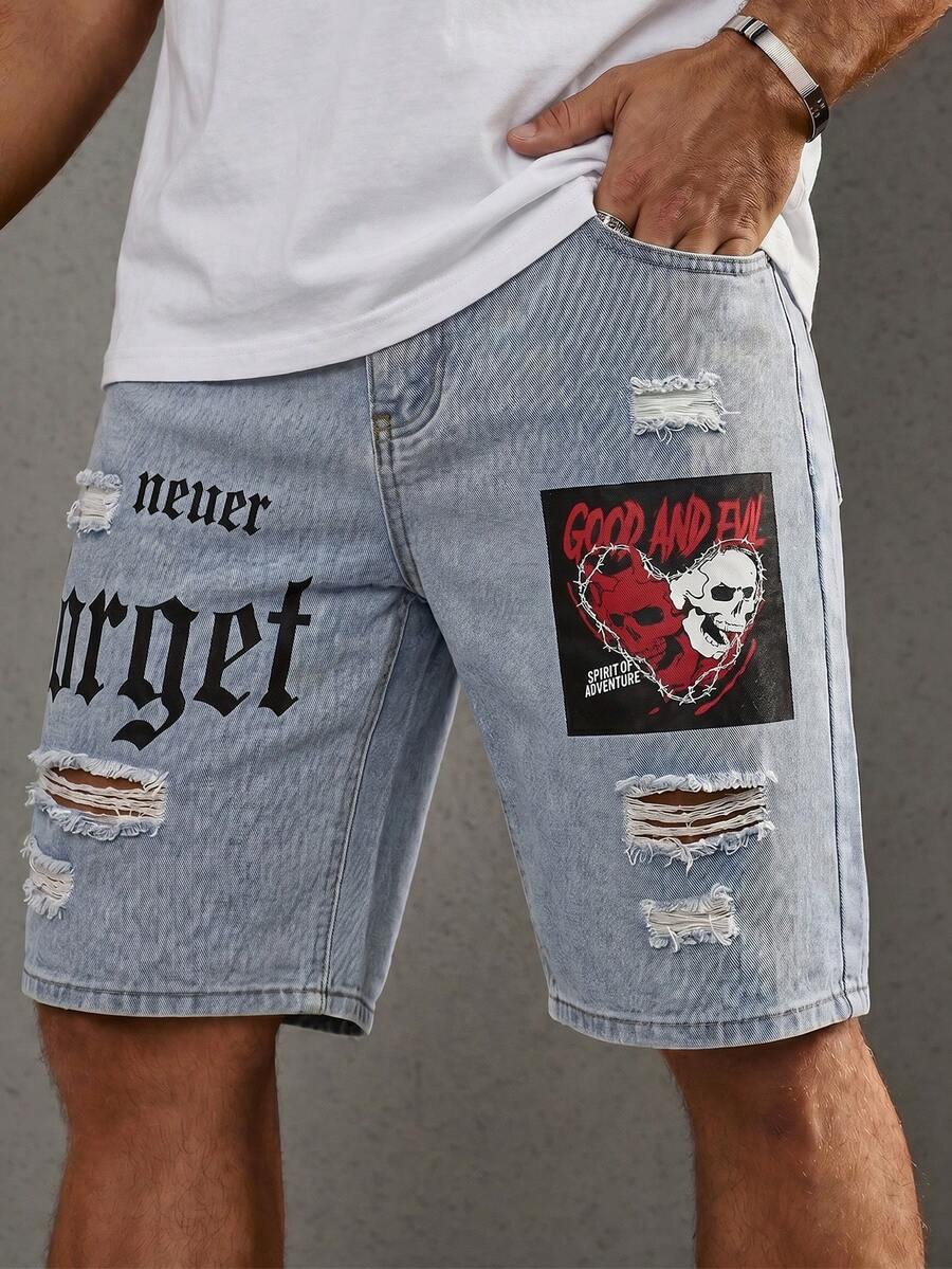 Manfinity Roghcode Shorts de mezclilla para hombre con bolsillos, botones, cremallera, parche de calavera y patrón de letras, para vacaciones - Lavado ligero - Ver 1
