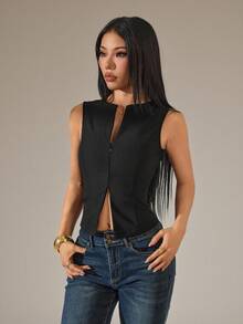 SHEIN PETITE 女款無袖荷葉邊西裝背心上衣，前拉鍊設計，時尚黑色修身馬甲，適合職場到晚宴風格，簡約高級感，結構感圓領拉鍊前襟荷葉邊下擺，休閒百搭辦公室無袖西裝上衣，適合小個女生 - 黑色 - 查看 4