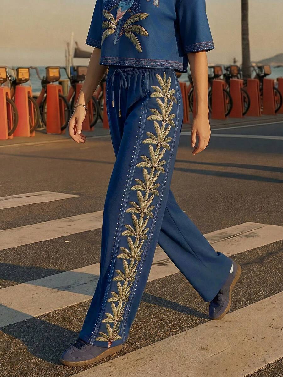 CAJUNI Celana Jogging Wanita dengan Tali Serut, Motif Bordir Pohon Kelapa, Kasual, Serbaguna untuk Pemakaian Sehari-hari - Navy Blue - View 1