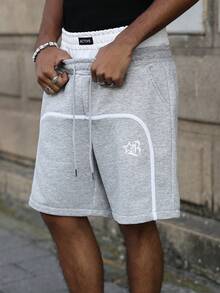 Manfinity Roghcode PAVTROS Men's Plus Size Casual Letter Print Double Waistband Shorts, Colorblock Design, Streetwear Style, Loose Fit, Multi-Functional - Light Grey - View 3