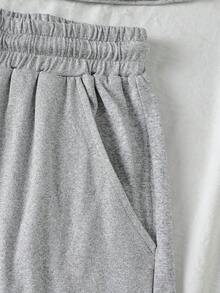 SHEIN Sparklyn 青少年女孩圓領動物刺繡圖案百褶短袖T恤與短褲休閒日常套裝 - 灰色 - 查看 8