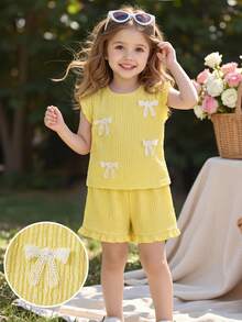 SHEIN Elladie kids 两件套女童提花针织宽松背心套装，配有可爱蕾丝蝴蝶结和荷叶边下摆短裤，适合休闲、度假、运动和夏季穿着。 - 黃色 - 查看 6