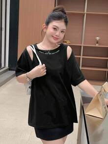 Dazy Plus 大尺碼女款休閒鏤空字母印花素色寬鬆博主風短袖黑色T恤夏季可愛上衣 - 黑色 - 查看 4