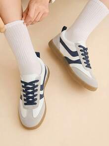 CUCCOO EASI Farbabgestimmte Retro-Moral-Trainingsschuhe für Damen, Low-Top Schnürschuhe mit Wildleder-Einsätzen, weiche rutschfeste Sohle für den täglichen Arbeitsweg, atmungsaktive und verschleißfeste Gummisohle, vielseitige lässige Sportschuhe für Studentinnen, leichte und bequeme Damen-Schuhe für alle vier Jahreszeiten - marineblau - Übersicht 4