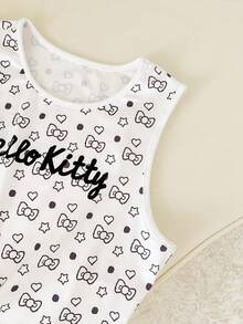 Resyla HELLO KITTY AND FRIENDS | SHEIN 女款修身細肩帶背心上衣，滿版蝴蝶結可愛標語印花 - 黑與白 - 查看 3