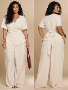 SHEIN BAE CURVE Conjunto de top con cuello cruzado y cintura ceñida, y pantalones de pierna ancha, de unicolor, para vacaciones y uso diario, tallas grandes, primavera/verano - Albaricoque - Ver 2