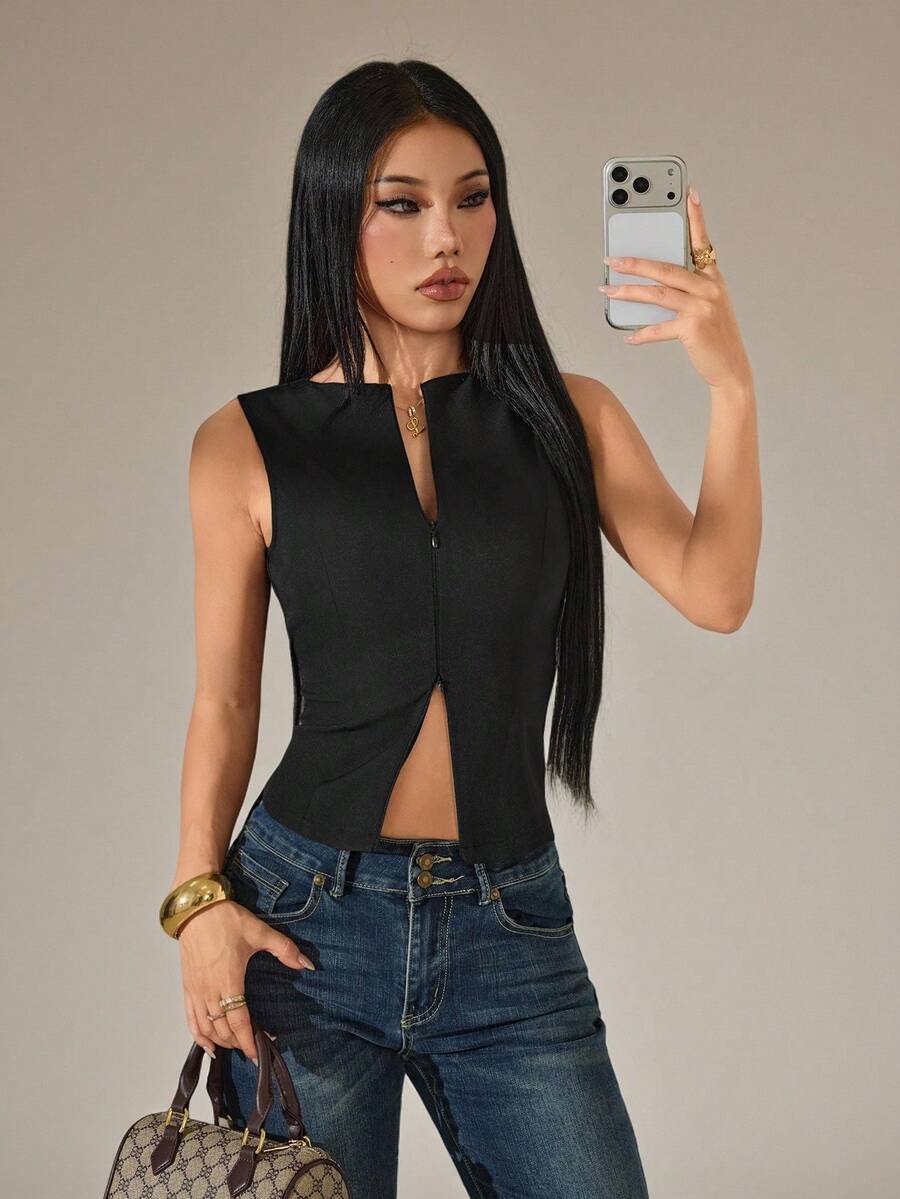 SHEIN PETITE 女款無袖荷葉邊西裝背心上衣,前拉鍊設計,時尚黑色修身馬甲,適合職場到晚宴風格,簡約高級感,結構感圓領拉鍊前襟荷葉邊下擺,休閒百搭辦公室無袖西裝上衣,適合小個女生 - 黑色 - 查看 1