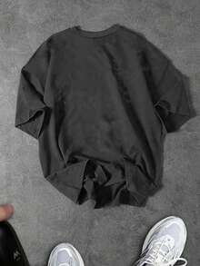 GymBeat 男士背後字母印花圓領短袖運動T恤，健身房適用 - 深灰色 - 查看 2