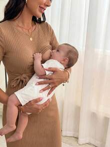 MaterniWear 孕婦下擺開叉前繫帶哺乳條紋針織連衣裙 - 棕色 - 查看 10