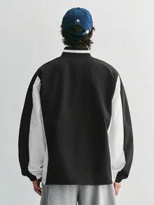 Sonviro 男士长袖运动棒球夹克，撞色半拉链立领夹克，字母图案，可调节抽绳下摆，适合日常穿着、户外、运动、休闲、上学、派对、音乐节等场合。可作为礼物送给朋友和男友。男士四分之一拉链，黑白夹克，足球夹克，个性化球类夹克，秋季款。 - 黑色 - 查看 2