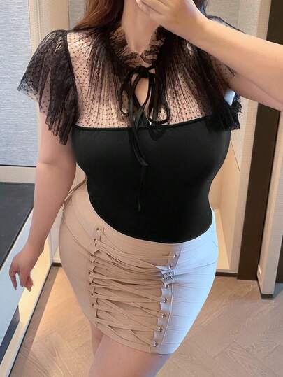 Vibekara Top de encaje sexy francés con volantes para mujer de talla grande, diseño de mangas con volantes, malla negra, adecuado para primavera/verano, perfecto para salidas diarias, regreso a la escuela, creando un estilo universitario, también ideal para fiestas, citas, reuniones en bares y ocasiones de banquetes, también adecuado para otoño/invierno