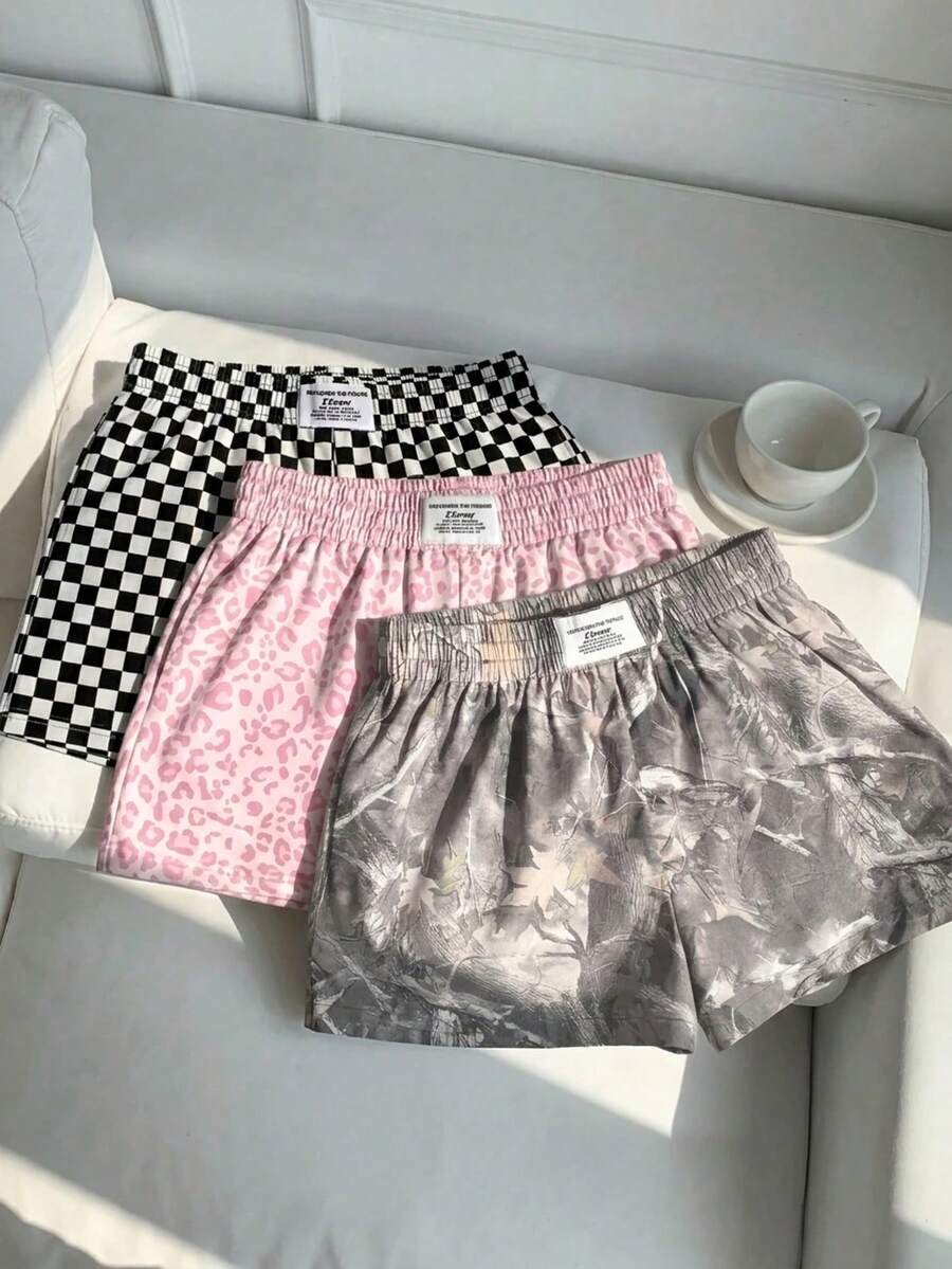 SHEIN EZwear 3件組舒適女款短款休閒短褲,梭織布料,適合日常穿著,迷彩印花短褲套裝 - 彩色 - 查看 1