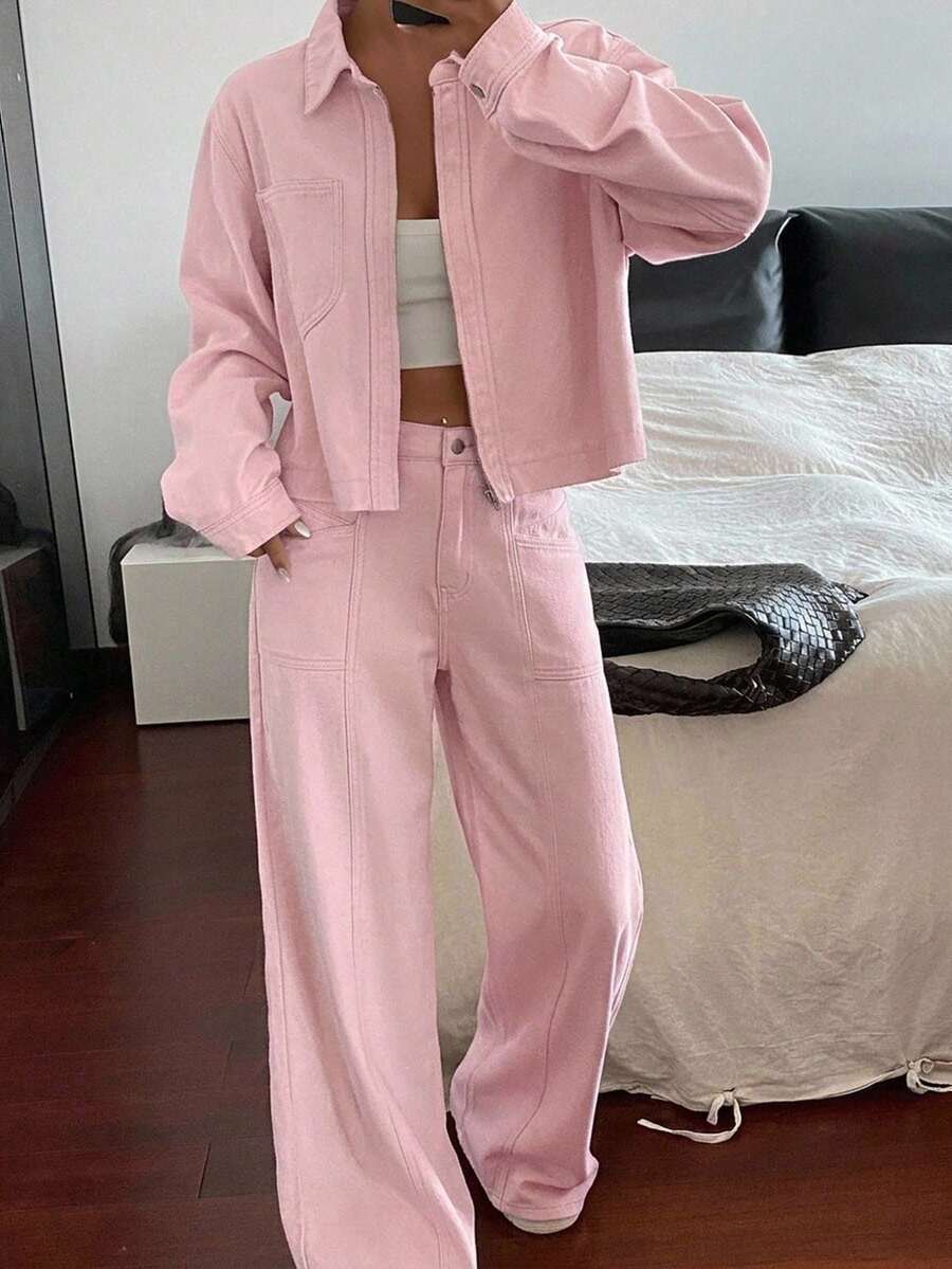 DAZY 女款棉質領口長袖鈕扣式粉色純色短版牛仔外套與寬腿長褲牛仔套裝 - 粉色 - 查看 1