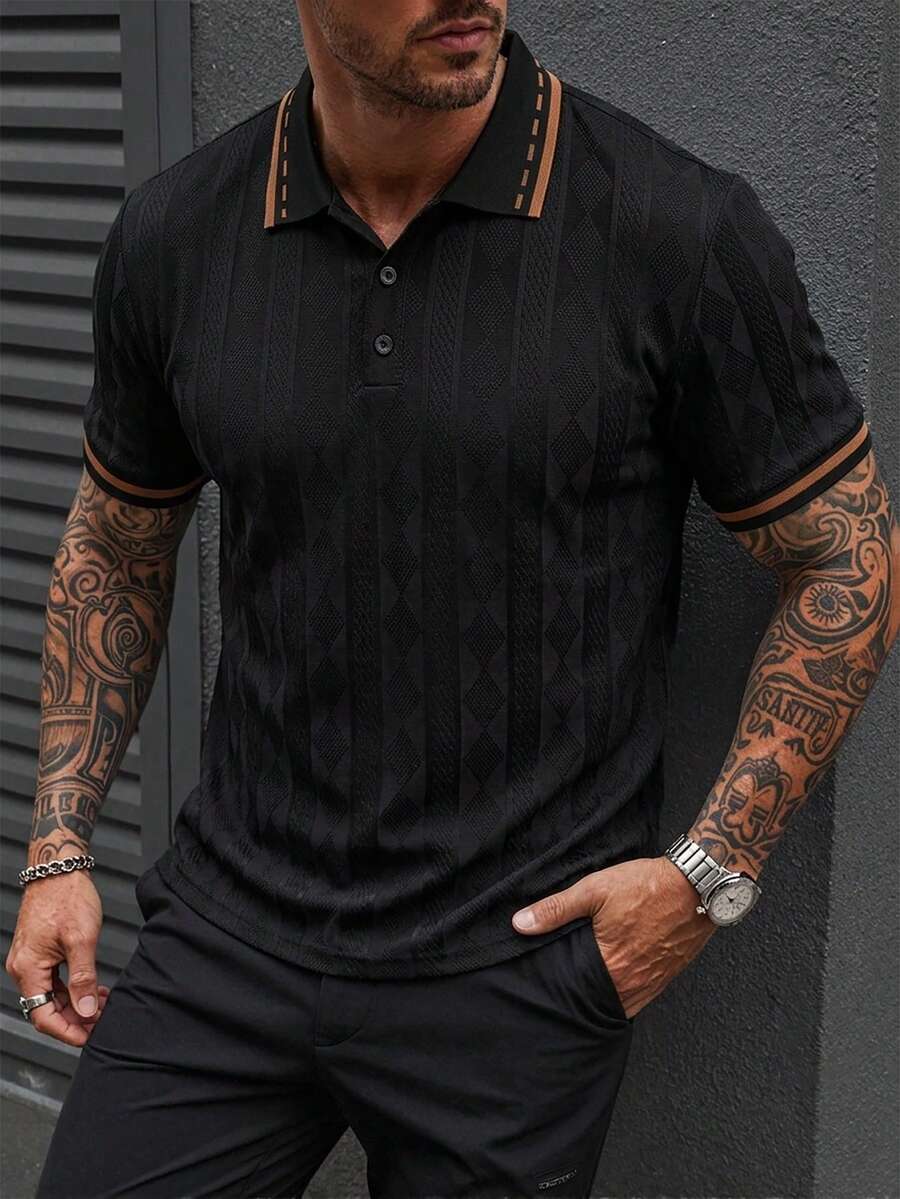 Manfinity Homme 男士度假休閒風 INS 靈感造型 幾何菱格紋提花針織短袖卡其色 Polo 衫,附鈕扣門襟,適合音樂節、夏威夷海灘度假及日常穿著,送男友或丈夫的理想禮物,展現法式優雅浪漫,男士幾何條紋紋理休閒 Polo 衫,男士領口 Polo 衫,老錢風 - 黑色 - 查看 1