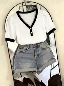 SHEIN Franclia Summer New Ribbed Knit T-Shirt For Women, Contrast V-Neck Pearl Button Puff Sleeve Fitted Slim Versatile Brunch Black And White Elegant - Black and White - View 3