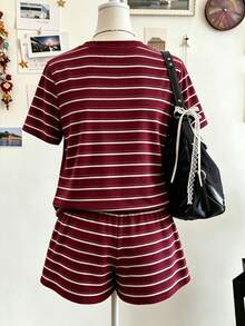 Lalippa 女士圆领红白数码条纹短袖上衣和短裤套装 - 彩色 - 查看 2