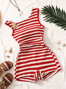 SHEIN Sparklyn 青少年女孩夏季休閒度假條紋不對稱單肩海星金屬裝飾緊身迷你連身褲，適合海灘、郵輪、城市度假、假期、音樂節，波希米亞風 - 紅色 - 查看 1