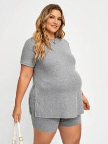 Plussiva Plus Size Maternity Solid Color Short Sleeve Side Slit T-Shirt And Adjustable Waist Shorts 2-Piece Set - Grey - View 4