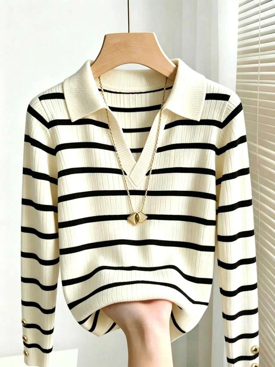 Franclia Plus Size Women's Spring/Autumn Casual Commuting Colorblock Striped Print V-Neck Long Sleeve T-Shirt - Black and White - View 1