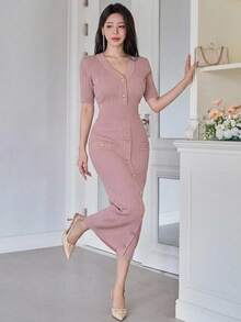 DAZY 女士优雅纯色V领纽扣假口袋针织毛衣连衣裙，春夏款，婚礼宾客礼服 - 粉色 - 查看 3