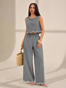SHEIN PETITE 女款時尚度假休閒對比色蕾絲飾邊吊帶上衣與長褲2件組，四季皆宜，黑色套裝，無袖上衣與長褲2件組，秋季女裝，商務休閒女裝，寬腿長褲女款2件組，蕾絲波浪邊上衣夏季 - 黑色 - 查看 5