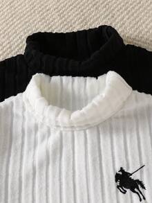 SHEIN 2 piezas Camiseta de cuello alto acanalada con detalle de parche de letra - Multicolor - Ver 4