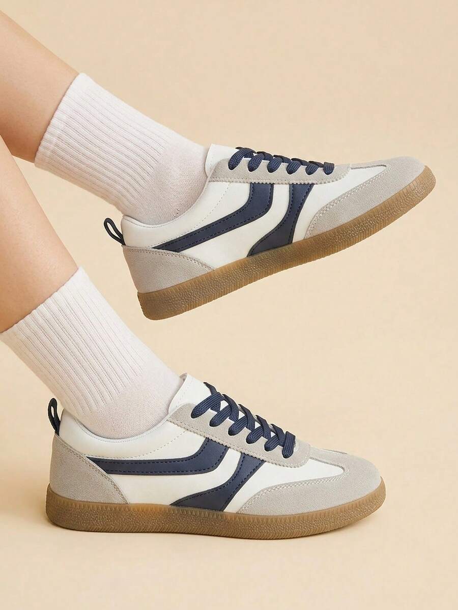 CUCCOO EASI Farbabgestimmte Retro-Moral-Trainingsschuhe für Damen, Low-Top Schnürschuhe mit Wildleder-Einsätzen, weiche rutschfeste Sohle für den täglichen Arbeitsweg, atmungsaktive und verschleißfeste Gummisohle, vielseitige lässige Sportschuhe für Studentinnen, leichte und bequeme Damen-Schuhe für alle vier Jahreszeiten - marineblau - Übersicht 1