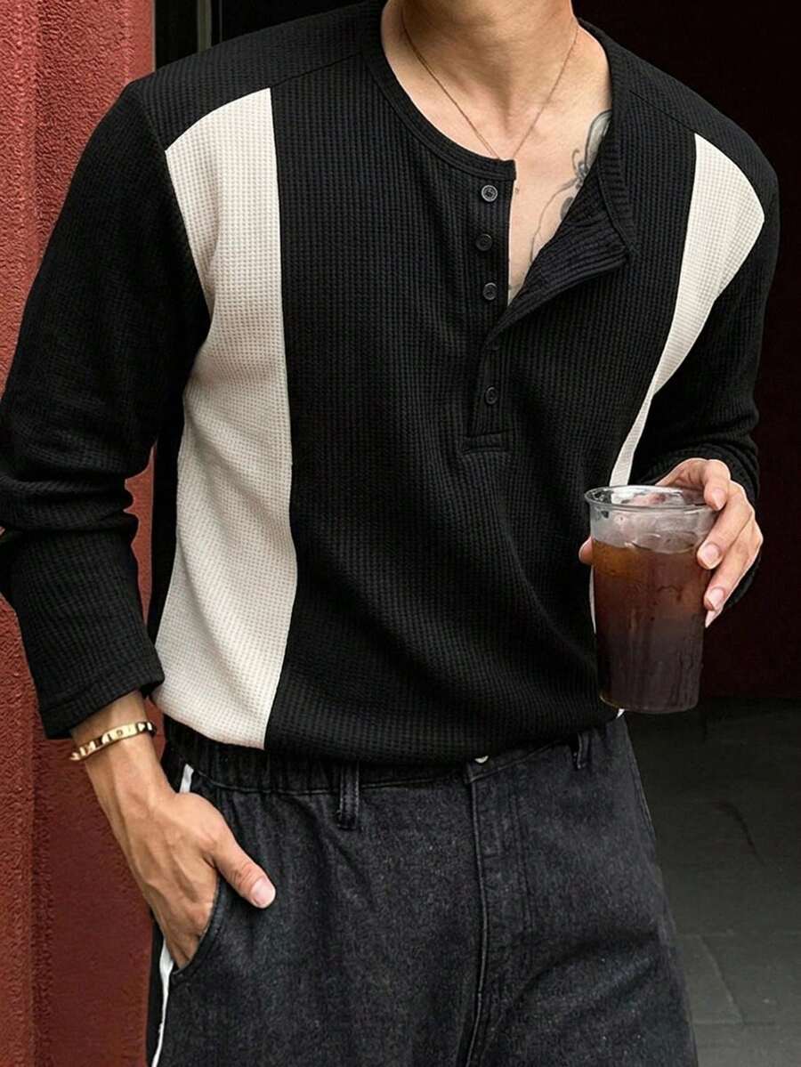 DAZY Camiseta básica de media botonadura con tela texturizada y contraste de color para hombre - Blanco y Negro - Ver 1