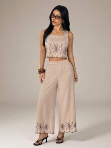 SHEIN PETITE 女款花卉刺繡方領吊帶上衣與長褲休閒兩件套，對比色花卉刺繡設計，波西米亞風兩件套，法式清新花卉刺繡方領無袖上衣 + 高腰寬腿褲兩件套，寬腿褲套裝，夏季女款兩件套，休閒兩件套，寬鬆顯瘦休閒套裝，夏季度假穿搭，女款假日穿搭，女款夏季穿搭，春夏季 - 杏色 - 查看 5