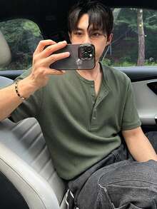 DAZY Men's Textured Fabric Short Sleeve Solid Color Basic Half-Placket T-Shirt - Army Green - View 5