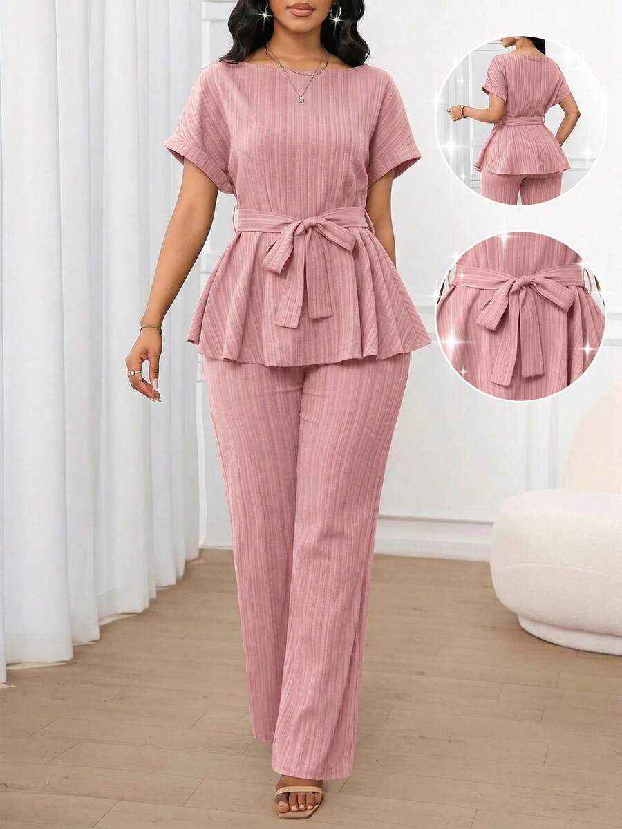 SHEIN Lady 女士纯色休闲优雅通勤提花面料两件套,宽松腰身A字下摆,短袖上衣搭配宽松直筒裤,适合春、夏、秋季穿着,可作度假装、女士办公室装、返校装、教堂装、外出装、机场通勤装等。 - 粉色 - 查看 1