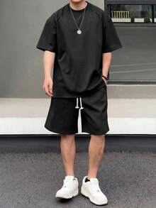 SHEIN Teen Boy 2pcs Teen Boys' Casual Loose Comfortable Logo Decor Short Sleeve Top And Shorts Set, Spring/Summer - Black - View 1