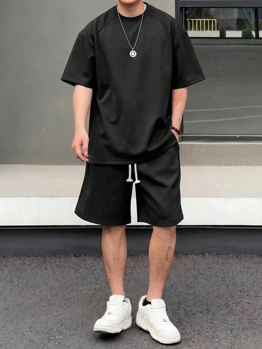 SHEIN Teen Boy 2pcs Teen Boys' Casual Loose Comfortable Logo Decor Short Sleeve Top And Shorts Set, Spring/Summer - Black - View 1
