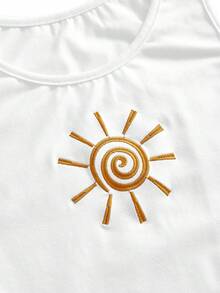 ROMWE Hippie 大尺碼嬉皮復古音樂節太陽刺繡背心上衣＋不對稱下擺荷葉邊裙 2件套 - 白色 - 查看 3
