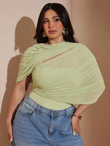 SHEIN BAE CURVE 这款大码女式法式象牙白不对称垂褶领褶裥网纱连体衣，完美契合春夏时节，尽显春日气息，散发精致迷人的魅力。其奢华复古的风格，使其成为春夏的理想之选。适合下午茶、休闲派对及其他各种场合。完美适用于夏季连体衣、春季连体衣、情人节连体衣、嘉年华服装、派对礼服或优雅派对连体衣。 - 杏色 - 查看 5