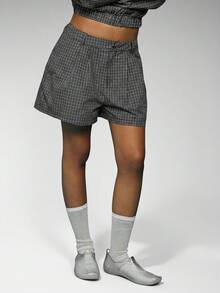 COUREZ Check Low Rise Mid Length Tailored Shorts , Y2K Casual Summer Black And White Plaid Shorts - Black - View 5